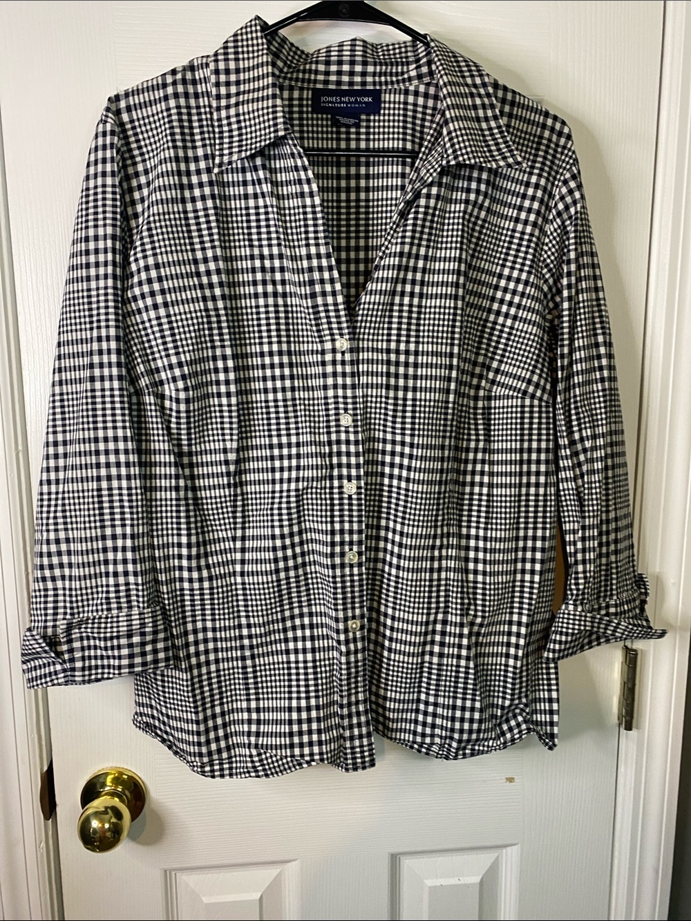 Jones New York Black and White Check Button-Down Shirt Size 1X Large.